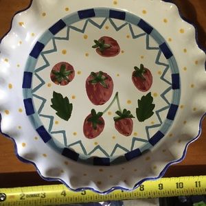 Mesa International Pottery Fluted Pie Plate